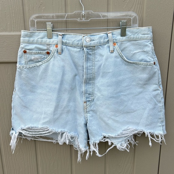 Re/Done Pants - NWOT RE/DONE Light Wash High Rise Button Fly Denim Shorts Size 32 (12).